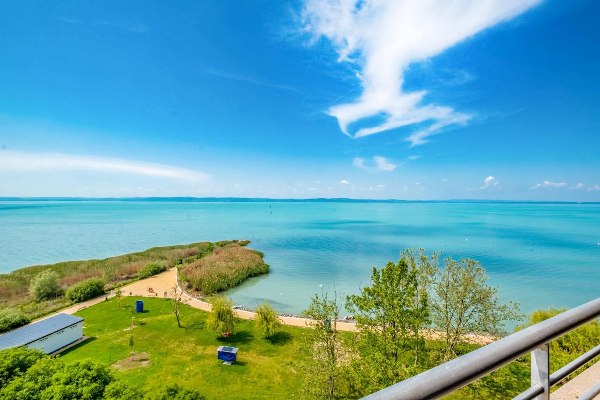 Myflat Club 218 Belvedere Wellness Apartment Siofok Luaran gambar
